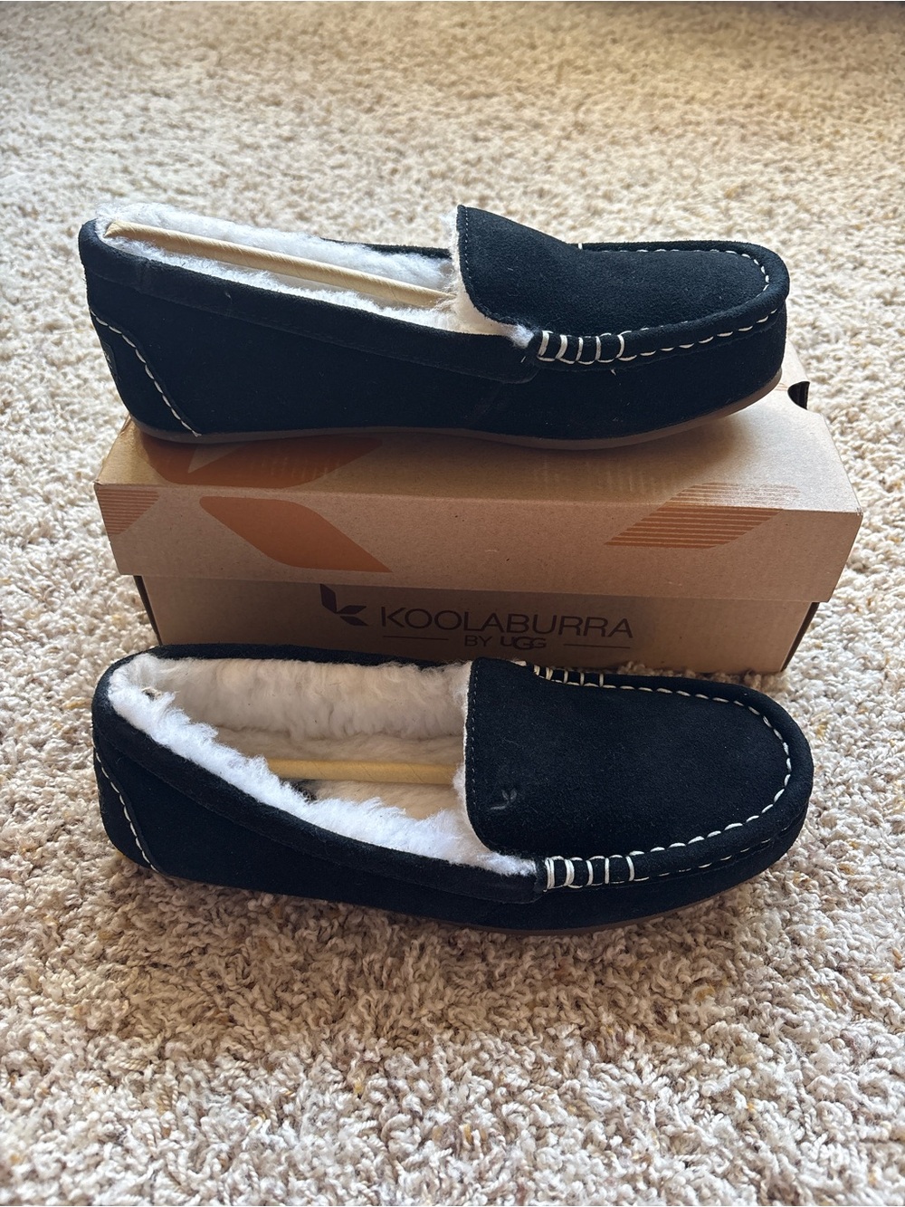 Koolaburra by Ugg Black Lezly Slippers Sz 8
